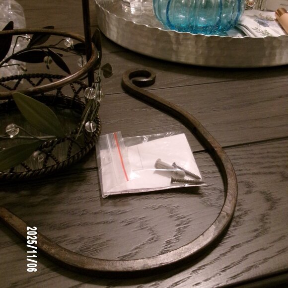 PartyLite Garden Lites Hanging Candle Holder P8102 Metal Leaf Black Lantern w/Bx - Picture 5 of 9